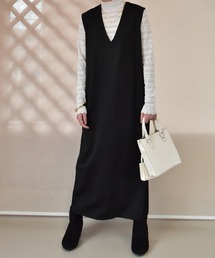 2wayバックスリットVネックワンピース