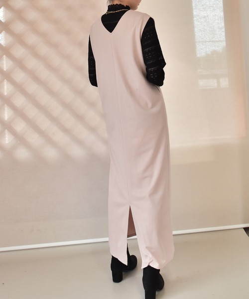 Coo+i(クーイ)の「2wayバックスリットVネックワンピース(ワンピース・レディース・グレー/テラコッタ/ブラック/ネイビー/ベージュ/キャメル/カーキ/モカ・L/M)」の19枚目の写真