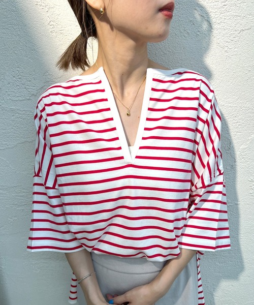 SHENERY（シーナリー）の「スキッパー2WAYボーダーカットソー（Tシャツ/カットソー・レディース・レッド/ブルー・FREE）」の10枚目の写真