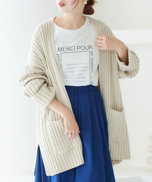 le.coeur blanc（ルクールブラン）の「スクエアロゴプリントTシャツ（Tシャツ/カットソー・レディース・オフホワイト/キャメル・38）」の3枚目の写真