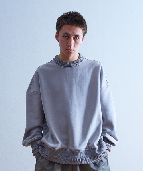 Universal Style Wear(ユニバーサルスタイルウェア)の「Universal Style Wear ライヤー ルーズ クルーネック(スウェット・メンズ・グレー/黄土色系/ブラック/カーキ/ブルーグレー・LARGE/X-LARGE/MEDIUM)」の3枚目の写真