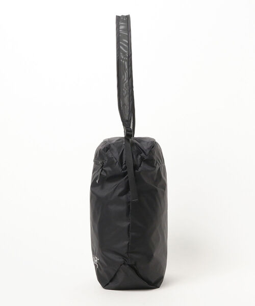 ARC'TERYX(アークテリクス)の「ARC’TERYX / Heliad Tote 12L(トートバッグ・メンズ・ブラック・ONE SIZE)」の2枚目の写真