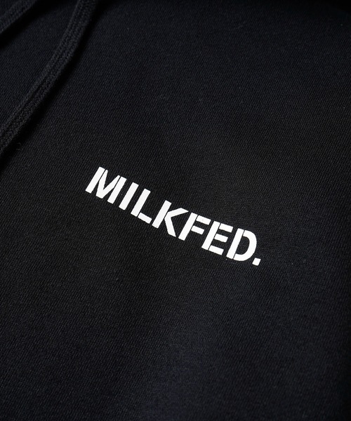 MILKFED.(ミルクフェド)の「BASIC STENCIL BIG SWEAT HOODIE(パーカー・レディース・ベージュ/ブラック/オフホワイト/グリーン/ライトブルー/ライトピンク/ライトグレー/パープル・L/M)」の14枚目の写真