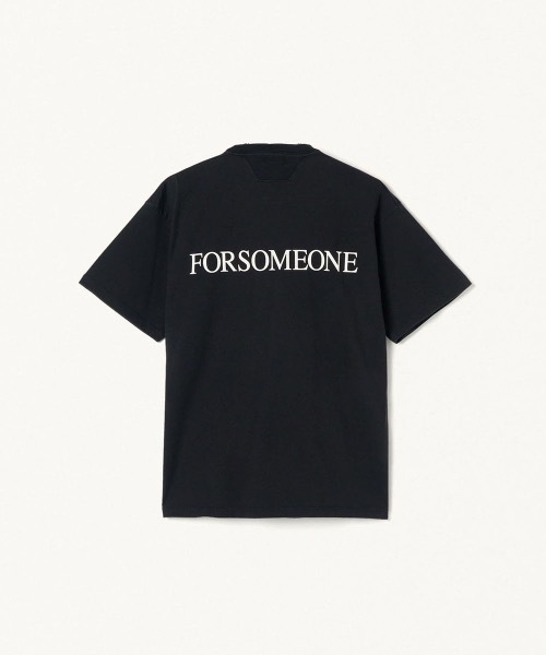 FORSOMEONE（フォーサムワン）の「FORSOMEONE CLASSIC LOGO T（T