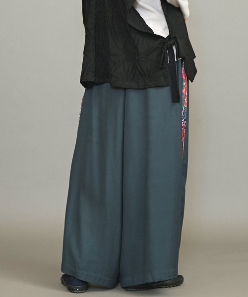 カヤ（カヤ）の「【カヤ】花ざかり八掛ワイドパンツ（その他パンツ・レディース・ブラック/グリーン/ダークネイビー/ライトパープル/ネイビー・FREE）」の12枚目の写真