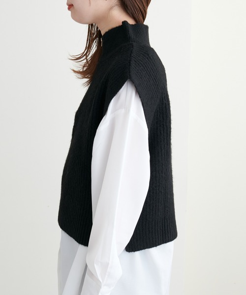 natural couture（ナチュラルクチュール）の「こなれたレイヤードスタイルに◎ハイネックハーフジップニットベスト（ベスト・レディース・ブラック/ベージュ/オフホワイト・FREE）」の22枚目の写真