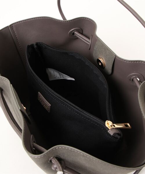 Te chichi（テチチ）の「ポーチ付キンチャクトートバッグ（ハンドバッグ・レディース・チャコール/オレンジ・ﾌﾘ-）」の5枚目の写真