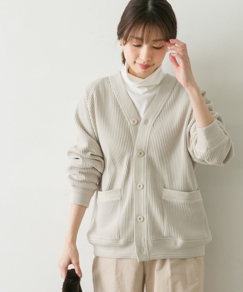 URBAN RESEARCH DOORS(アーバンリサーチドアーズ)の「『UR TECH』ワッフルVネックカーディガン(カーディガン/ボレロ・メンズ・ベージュ系その他/グリーン/ネイビー/ブラック・X-LARGE/MEDIUM/LARGE)」の22枚目の写真
