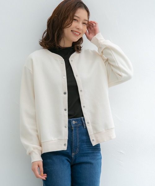 Honeys(ハニーズ)の「ドット釦クルーカーデ(カーディガン/ボレロ・レディース・アイボリー/ブルー/ピンク/ライム/イエロー/ブラック/スミクロ/オートミール/杢グレー・LL/L/M)」の11枚目の写真