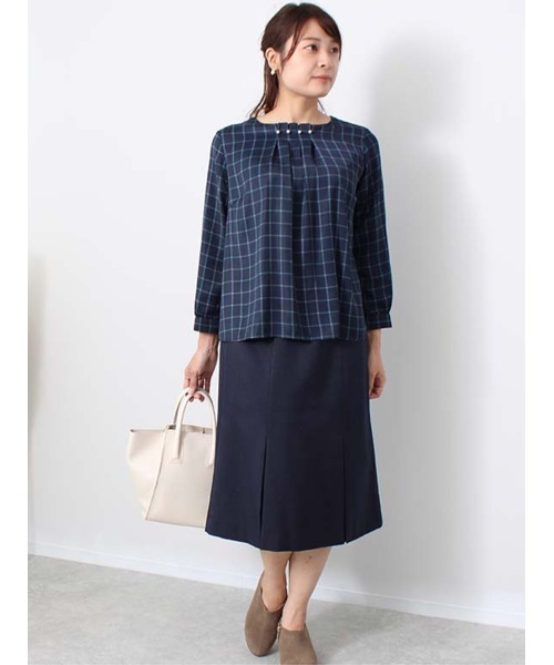 fleur by mint breeze（フルールバイミントブリーズ）の「【M～5L 大きいサイズ】チェック柄 パール ブラウス（シャツ/ブラウス・レディース・オフホワイト/キャメル/ネイビー・L/LL/3L/4L/5L/M）」の10枚目の写真