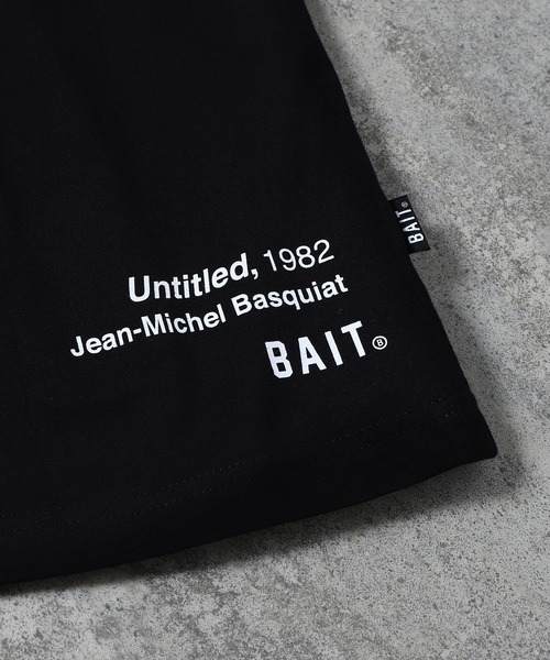 BAIT(ベイト)の「BAIT × BASQUIAT HEAD TEE 226-BSQ-TEE-005(Tシャツ/カットソー・メンズ・ブラック・MEDIUM/X-LARGE/LARGE)」の3枚目の写真