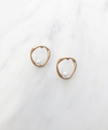 サークルパールモチーフピアス