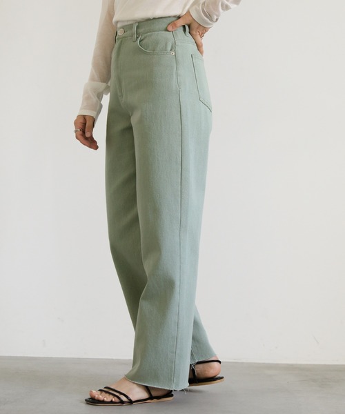 select MOCA(セレクトモカ)の「ハイウエストカットオフデニムパンツ(デニムパンツ・レディース・カーキ/ブラック/ライトブルー・SMALL/MEDIUM)」の13枚目の写真