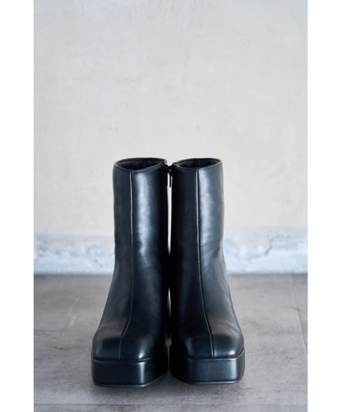 AZUL by moussy(アズールバイマウジー)の「THICK HEEL BOOTS/シックヒールブーツ(ブーツ・レディース・ブラック/ライトベージュ・SMALL/MEDIUM/LARGE)」の3枚目の写真