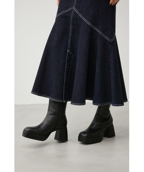 AZUL by moussy(アズールバイマウジー)の「THICK HEEL BOOTS/シックヒールブーツ(ブーツ・レディース・ブラック/ライトベージュ・SMALL/MEDIUM/LARGE)」の7枚目の写真