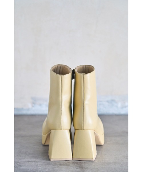AZUL by moussy(アズールバイマウジー)の「THICK HEEL BOOTS/シックヒールブーツ(ブーツ・レディース・ブラック/ライトベージュ・SMALL/MEDIUM/LARGE)」の12枚目の写真
