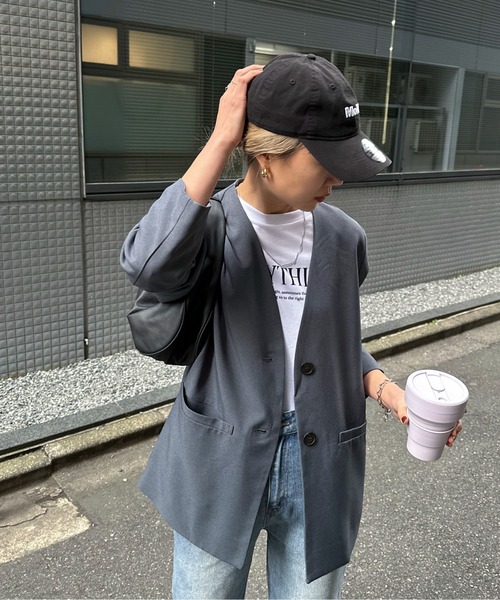 feepur(フェピュール)の「カラーレスシングルジャケット(ノーカラージャケット・レディース・アイボリー/グレー/ブラック・MEDIUM)」の3枚目の写真