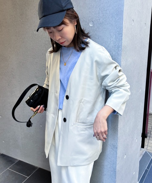 feepur(フェピュール)の「カラーレスシングルジャケット(ノーカラージャケット・レディース・アイボリー/グレー/ブラック・MEDIUM)」の10枚目の写真