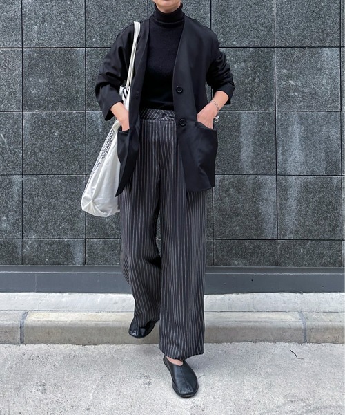 feepur(フェピュール)の「カラーレスシングルジャケット(ノーカラージャケット・レディース・アイボリー/グレー/ブラック・MEDIUM)」の12枚目の写真