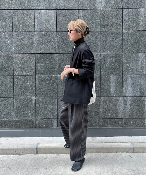 feepur(フェピュール)の「カラーレスシングルジャケット(ノーカラージャケット・レディース・アイボリー/グレー/ブラック・MEDIUM)」の14枚目の写真