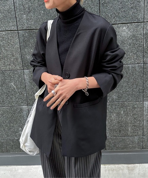 feepur(フェピュール)の「カラーレスシングルジャケット(ノーカラージャケット・レディース・アイボリー/グレー/ブラック・MEDIUM)」の15枚目の写真