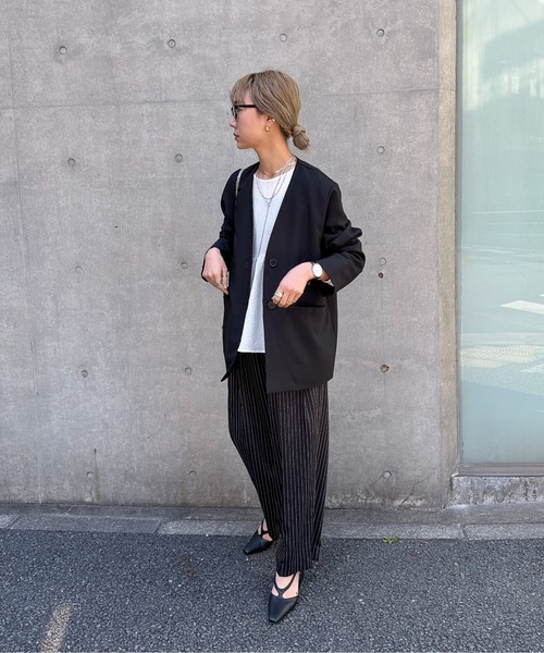 feepur(フェピュール)の「カラーレスシングルジャケット(ノーカラージャケット・レディース・アイボリー/グレー/ブラック・MEDIUM)」の17枚目の写真