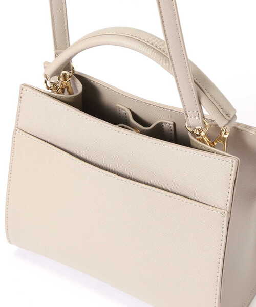 NATURAL BEAUTY BASIC（ナチュラルビューティーベーシック）の「ノットリボンハンドバッグ（クラッチバッグ・レディース・ブラック/ベージュ系その他2・ﾌﾘ-）」の4枚目の写真