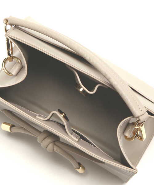 NATURAL BEAUTY BASIC（ナチュラルビューティーベーシック）の「ノットリボンハンドバッグ（クラッチバッグ・レディース・ブラック/ベージュ系その他2・ﾌﾘ-）」の7枚目の写真