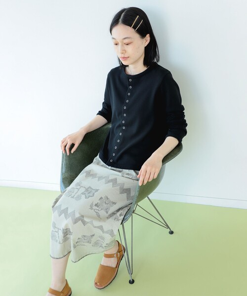 BEAMS BOY(ビームスボーイ)の「BEAMS BOY / リング ドット カーディガン 23SS(カーディガン/ボレロ・レディース・グリーン/サックスブルー/レッド/ブラック・2/1)」の22枚目の写真
