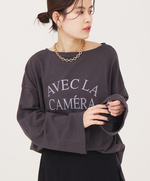 Rouge vif Anna(ルージュヴィフアンナ)の「ミニ裏毛ロゴロンT(Tシャツ/カットソー・レディース・ホワイト/ベージュ/チャコールグレー・フリー)」の3枚目の写真