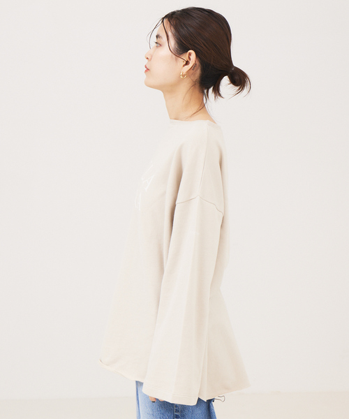Rouge vif Anna(ルージュヴィフアンナ)の「ミニ裏毛ロゴロンT(Tシャツ/カットソー・レディース・ホワイト/ベージュ/チャコールグレー・フリー)」の15枚目の写真
