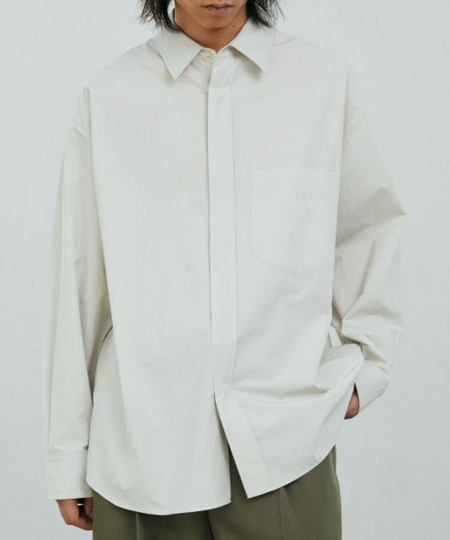 LIDNM(リドム)の「OOMI ZARASHI POPLIN SHIRT(シャツ/ブラウス・メンズ・ブラウン/ホワイト系その他/グリーン系その他・MEDIUM/LARGE)」の2枚目の写真