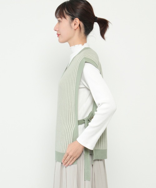 ikka(イッカ)の「サイドリボンニットベスト(ベスト・レディース・ベージュ/ミント/ブラック/ブルー/グレー・S/M/L)」の14枚目の写真