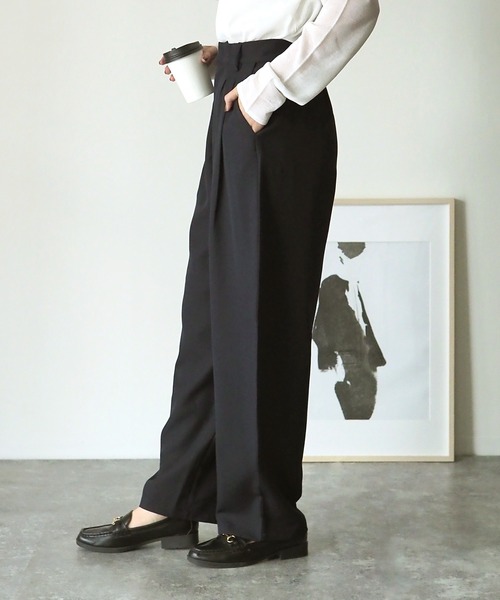 Riberry(リベリー)の「タックワイドスラックスパンツ(スラックス・レディース・ブラック/アイボリー/ベージュ/ネイビー・MEDIUM)」の5枚目の写真