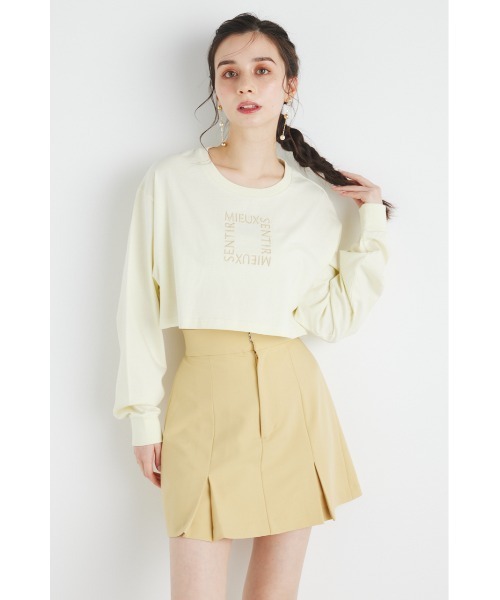 rienda(リエンダ)の「スクエアロゴクロップドロングTシャツ 春服(Tシャツ/カットソー・レディース・ライトイエロー/ブラック/ライトパープル/ホワイト・FREE)」の1枚目の写真