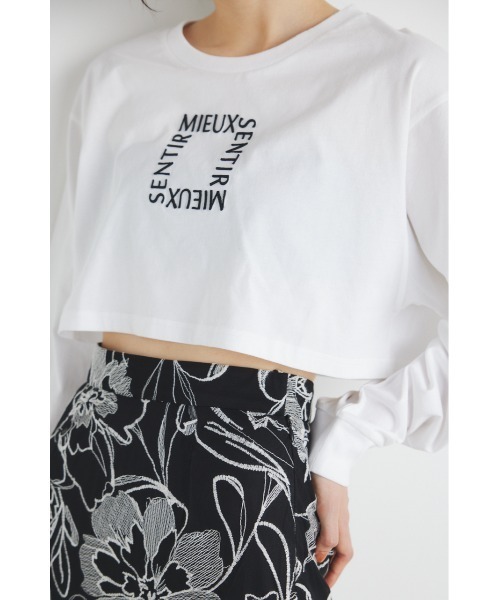 rienda(リエンダ)の「スクエアロゴクロップドロングTシャツ 春服(Tシャツ/カットソー・レディース・ライトイエロー/ブラック/ライトパープル/ホワイト・FREE)」の12枚目の写真