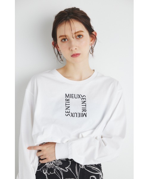rienda(リエンダ)の「スクエアロゴクロップドロングTシャツ 春服(Tシャツ/カットソー・レディース・ライトイエロー/ブラック/ライトパープル/ホワイト・FREE)」の6枚目の写真