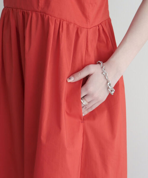 fredy emue（フレディエミュ）の「ギャザーキャミワンピース（ワンピース・レディース・レッド/ブラック・38）」の13枚目の写真