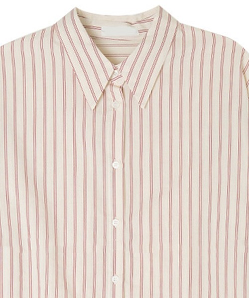 DAY CLOSET(デイ クローゼット)の「レディース ストライプ柄オーバーサイズラウンドヘムシャツ(シャツ/ブラウス・レディース・レッド・ONE SIZE)」の6枚目の写真