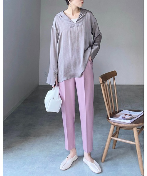She's Closet(シーズクローゼット)の「セーラービッグカラー深Vネックロング丈ヴィンテージサテン長袖ブラウス(シャツ/ブラウス・レディース・グレイッシュベージュ/アイボリー/チャコール・FREE)」の20枚目の写真