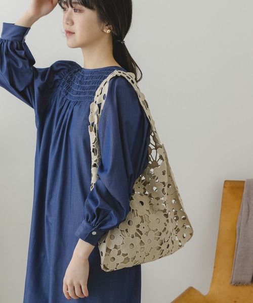 RODE SKO（ロデスコ）の「インポーチ付きフラワーレーストート（トート