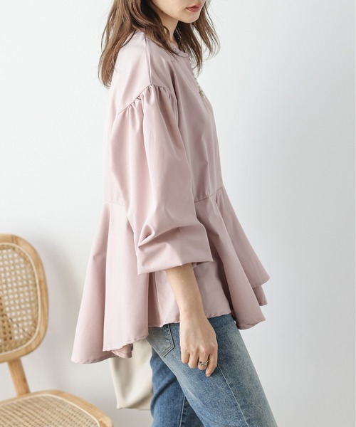 La-gemme(ラジェム)の「パールデザインプルオーバー(シャツ/ブラウス・レディース・ブラック/ベージュ/ピンク/ホワイト/ネイビー/グレイッシュベージュ・フリー)」の12枚目の写真