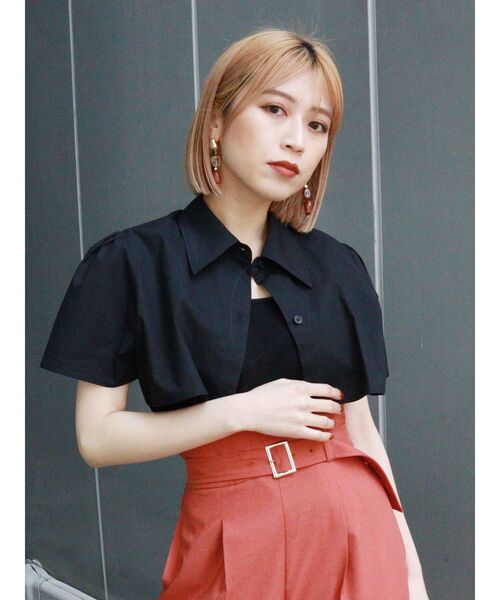 MURUA（ムルーア）の「レイヤードクロップドシャツ（シャツ/ブラウス・レディース・ホワイト/ブラック/ブルー・FREE）」の6枚目の写真