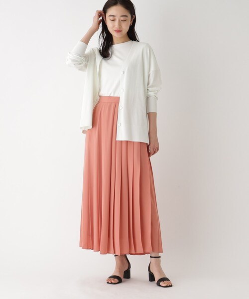 OPAQUE.CLIP（オペークドットクリップ）の「◆Vネックリラクシーニットカーディガン【洗える/イージケア/抗ピリング】（カーディガン/ボレロ・レディース・ライトグレー/ブラック/ブルー/ホワイト系/ダークブラウン/ライトブルー・40/38/36）」の7枚目の写真