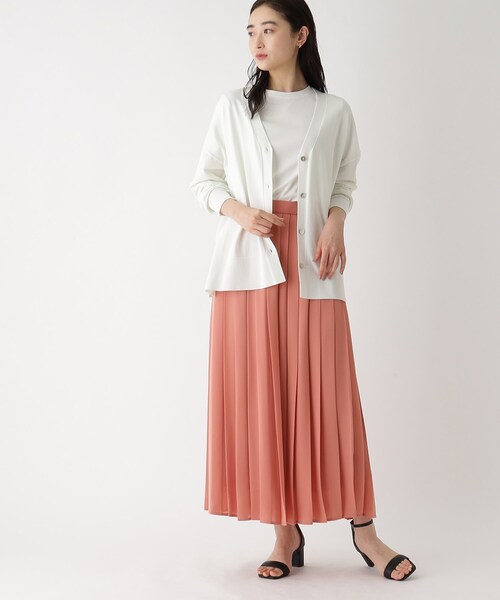 OPAQUE.CLIP（オペークドットクリップ）の「◆Vネックリラクシーニットカーディガン【洗える/イージケア/抗ピリング】（カーディガン/ボレロ・レディース・ライトグレー/ブラック/ブルー/ホワイト系/ダークブラウン/ライトブルー・40/38/36）」の8枚目の写真