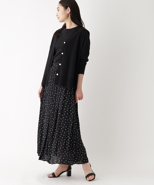 OPAQUE.CLIP（オペークドットクリップ）の「◆Vネックリラクシーニットカーディガン【洗える/イージケア/抗ピリング】（カーディガン/ボレロ・レディース・ライトグレー/ブラック/ブルー/ホワイト系/ダークブラウン/ライトブルー・40/38/36）」の16枚目の写真