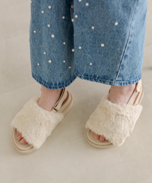 OLIVE des OLIVE（オリーブデオリーブ）の「ファーサンダル　1032130050（サンダル・レディース・ブラック/アイボリー・MEDIUM/LARGE）」の15枚目の写真