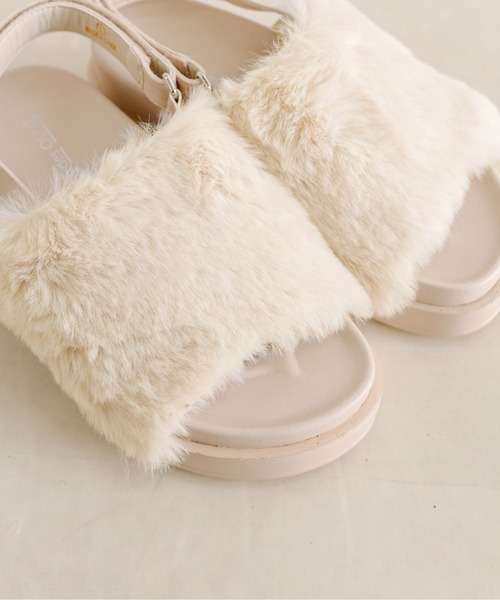 OLIVE des OLIVE（オリーブデオリーブ）の「ファーサンダル　1032130050（サンダル・レディース・ブラック/アイボリー・MEDIUM/LARGE）」の11枚目の写真