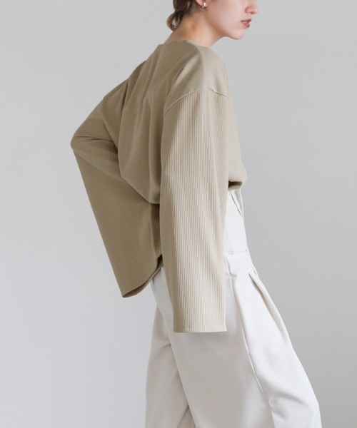 select MOCA(セレクトモカ)の「キーネックリップルワイドスリーブトップス(Tシャツ/カットソー・レディース・ベージュ/ブラック/チャコールグレー/ブラウン/ライトカーキ・FREE)」の8枚目の写真