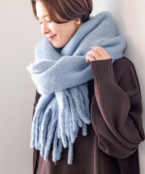 LEPSIM（レプシィム）の「フトフリンジ無地ストール　969878（ストール/ショール・レディース・ライトブルー/アイボリー/オレンジ/ベージュ・ONE SIZE）」の3枚目の写真